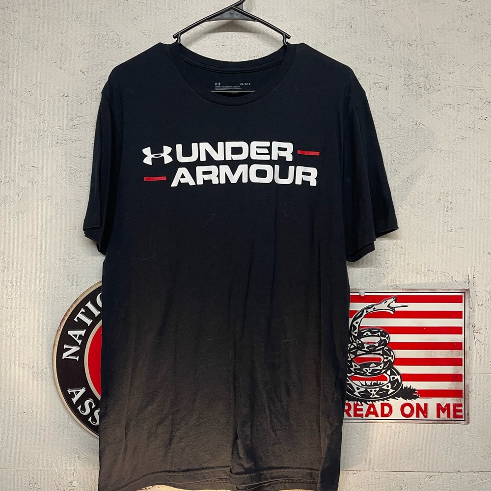 Under Armour. Short sleeve logo tee.